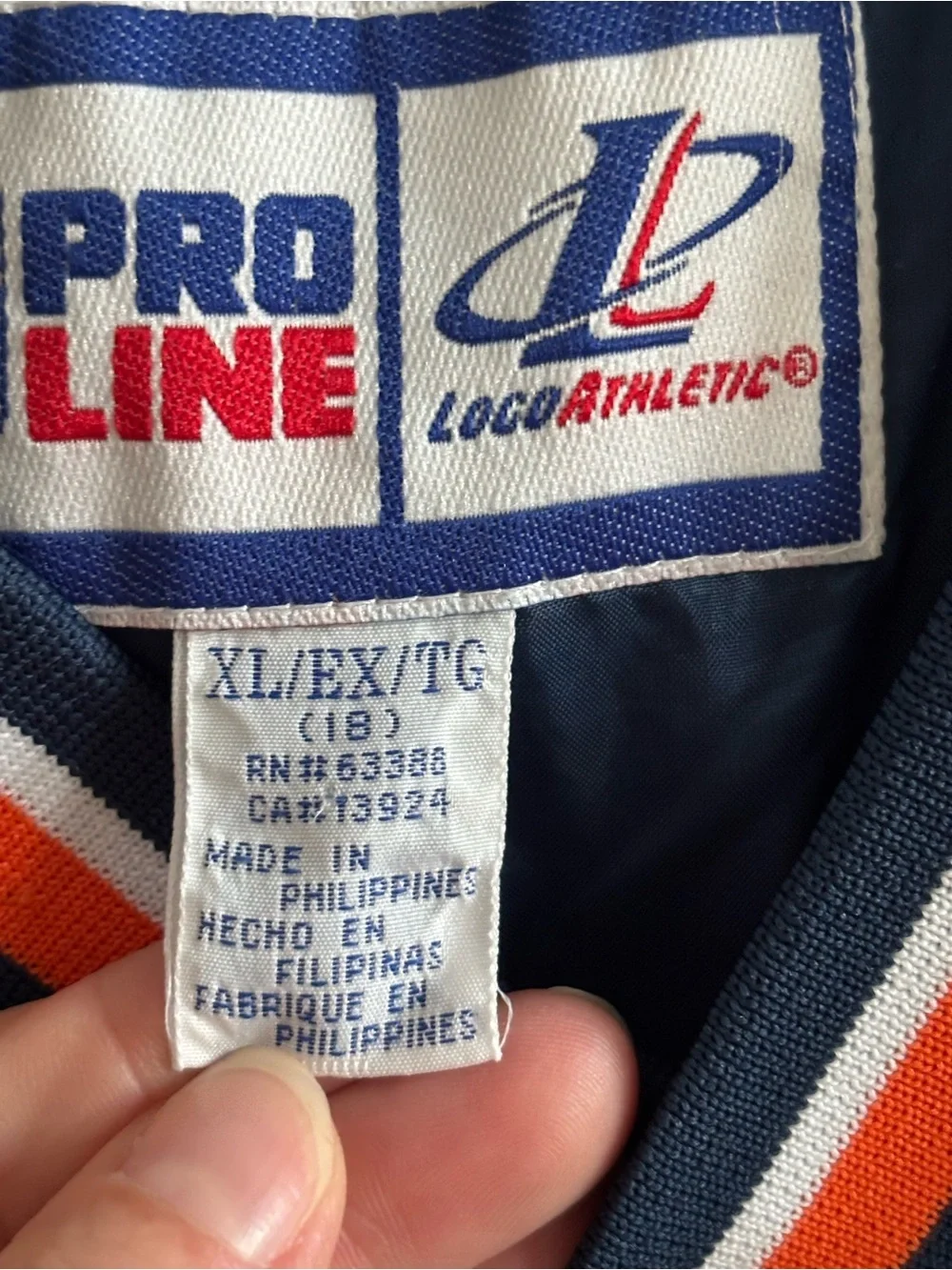 Vintage 90s Boys XL (18) NFL Pro Line Denver Broncos pullover windbreaker Vneck